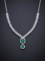 Fancy Female - Necklace and earrings - Emerald Stones